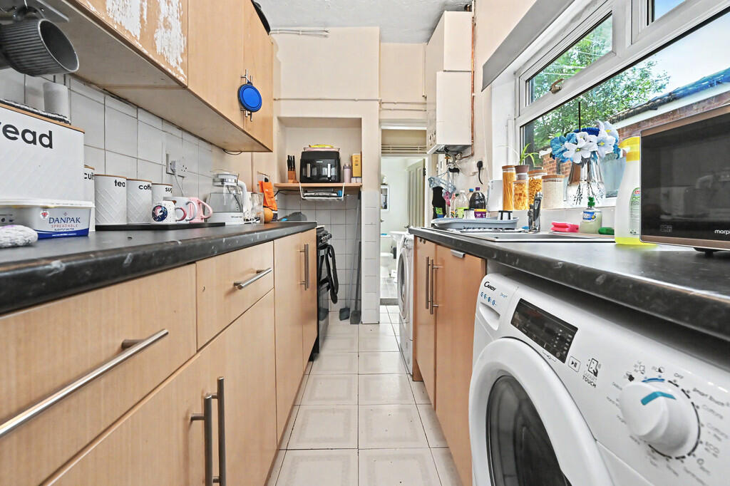 House in Stoke-on-Trent - More