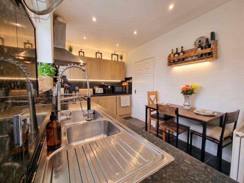 House in Hull, Kingston upon Hull - View 4