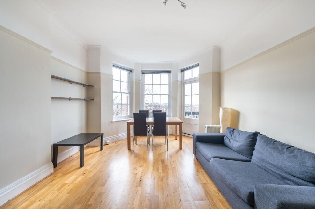 Apartment in London - More
