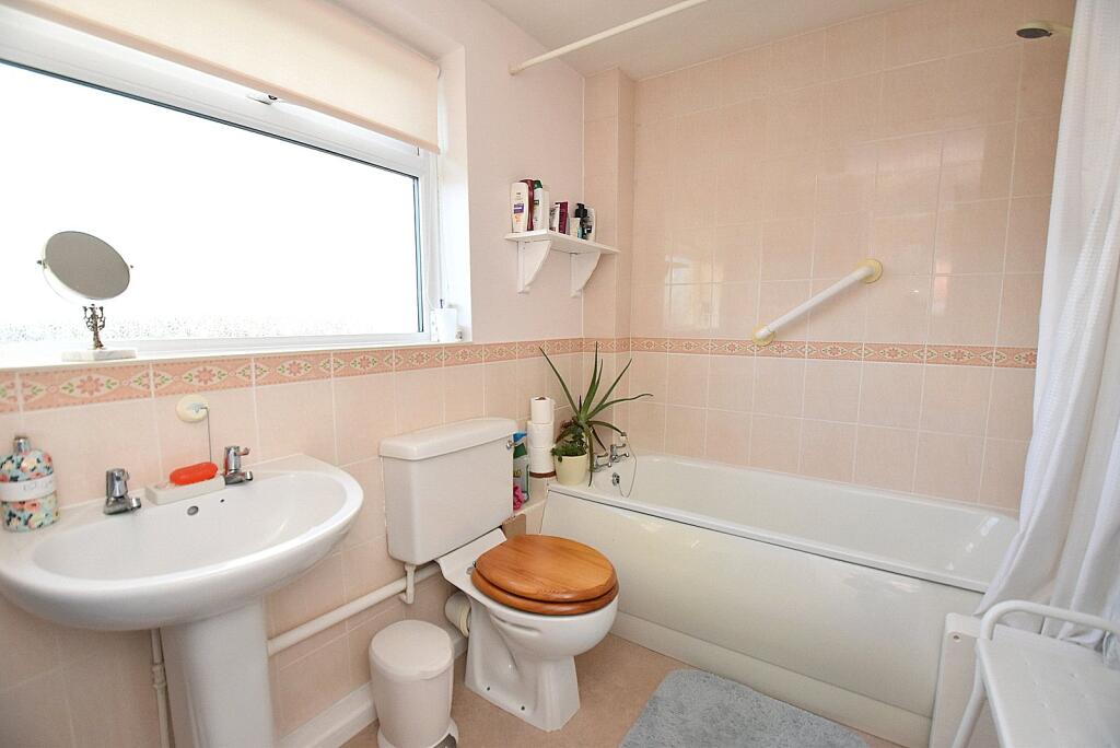 Additional image 8 of Manor Close, Templecombe, Somerset, BA8