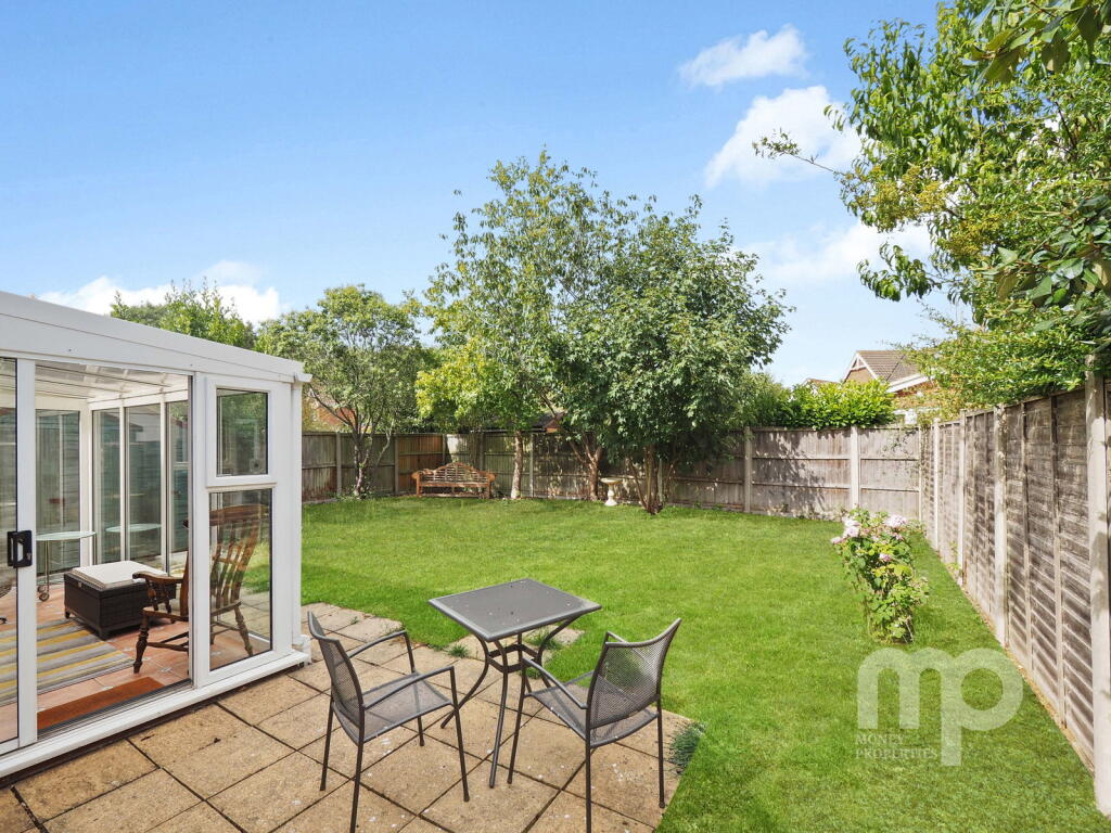 Holly Blue Road, Spacious Bungalow on Generous Plot, Wymondham, Norfolk photo 3