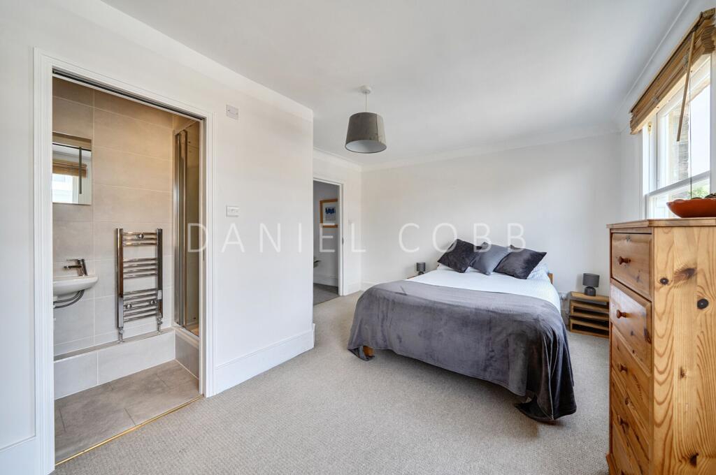 Apartment in London - View 5