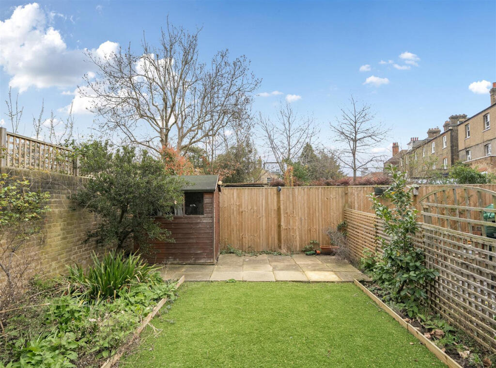 Apartment in London, Brondesbury Park, Queen's Park - View 3
