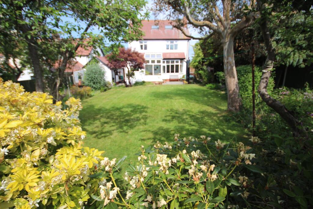 5-bed detached on Llandudno Road, Rhos On Sea, Colwyn Bay, £475,000