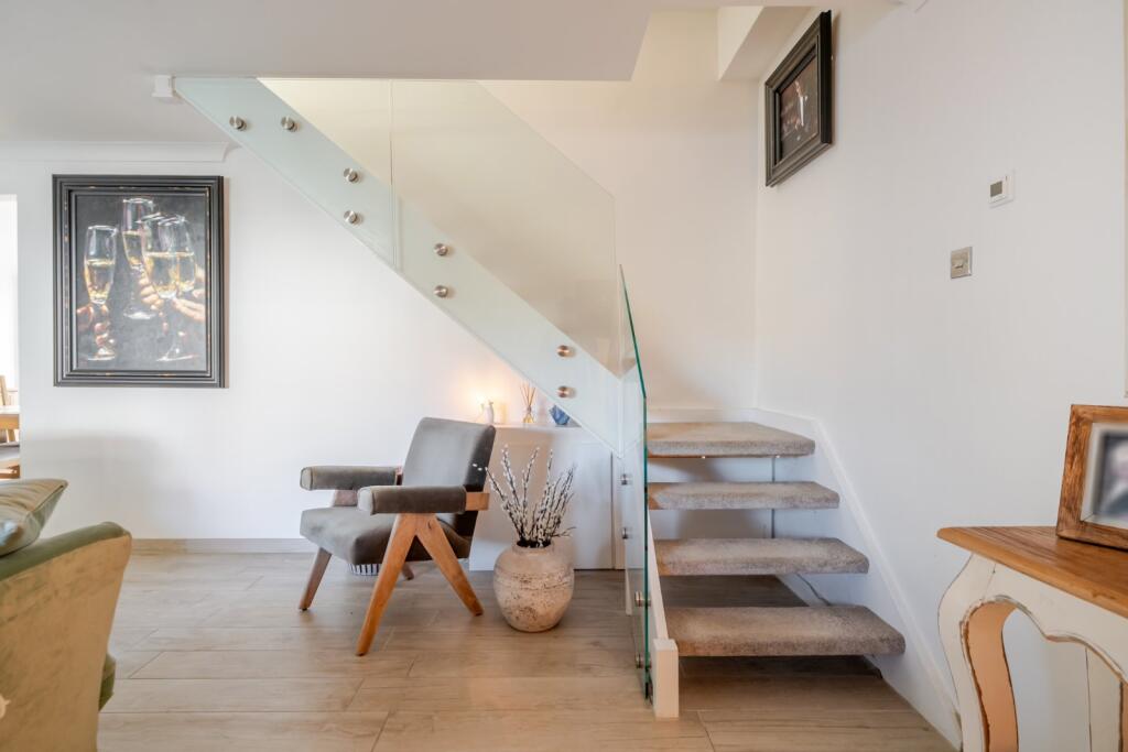 House in Havant, Hampshire - View 5