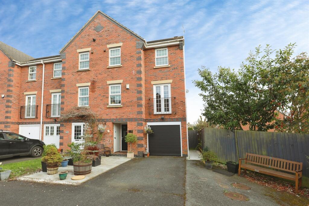 Main image of property: Hammond Green, Wellesbourne, Warwick