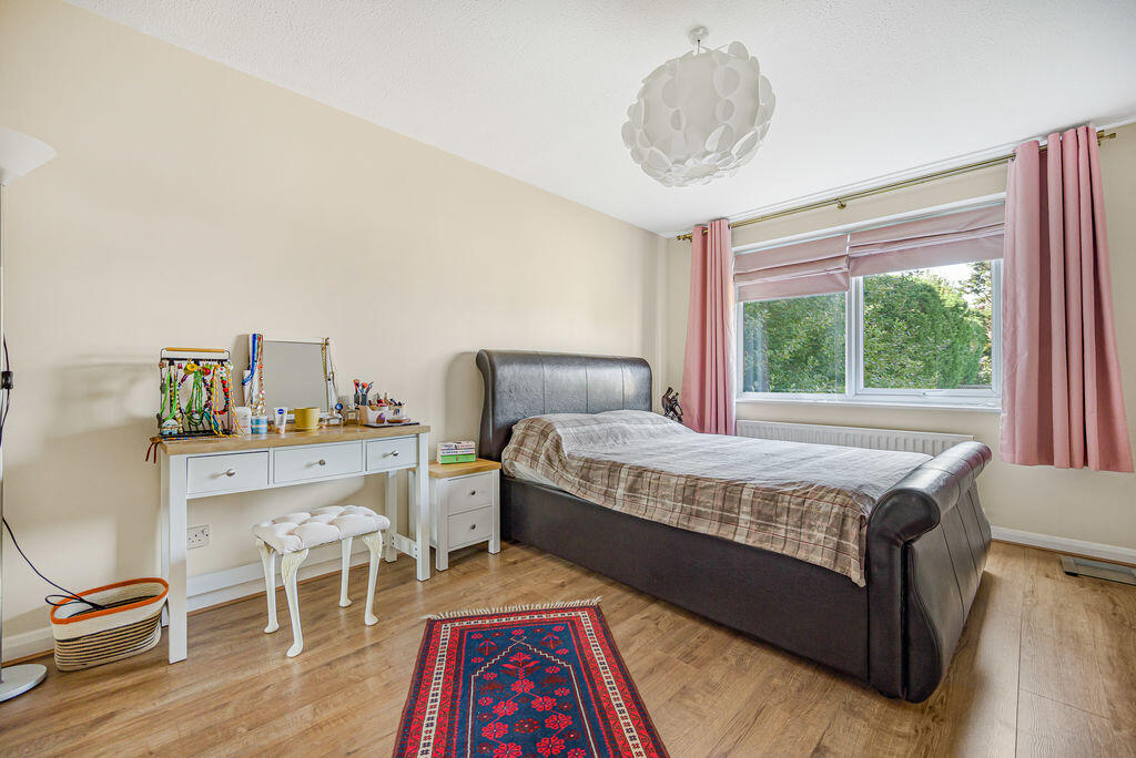 Apartment in Dartford - View 5