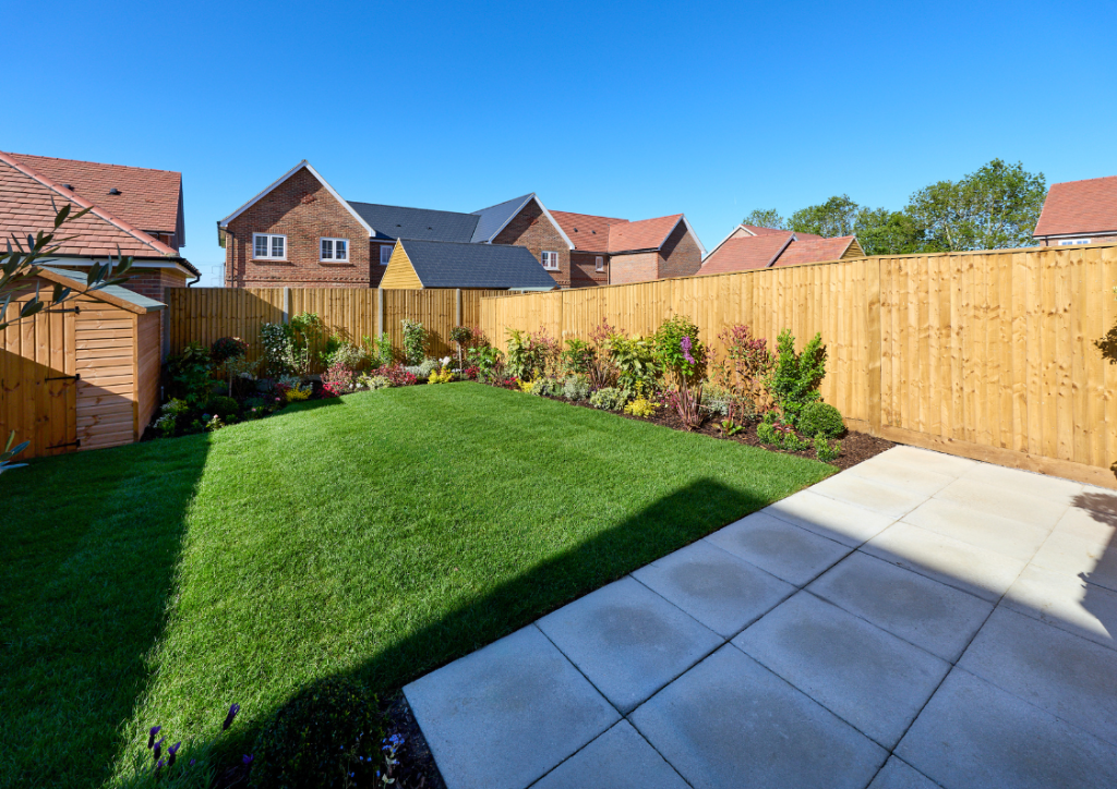 House in Broxbourne, Hammond Street - More