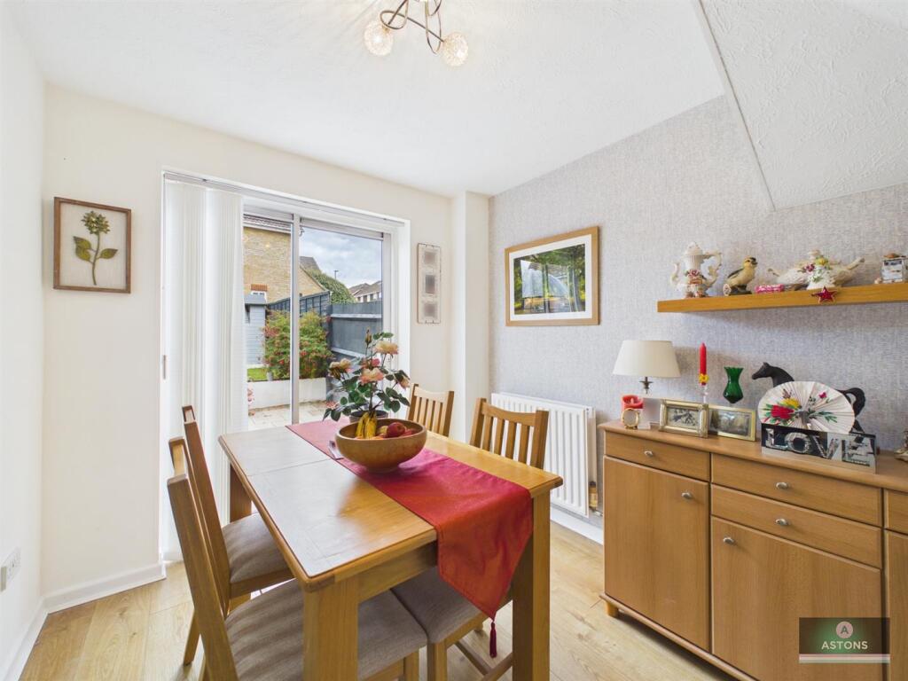 House in Crawley, Maidenbower, Worth - More