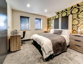 House in Leeds, West Yorkshire - More