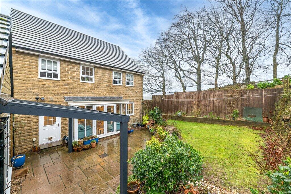 The Brow, Cullingworth, BD13 photo 2