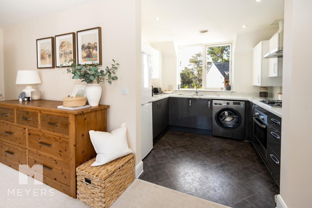 Victory Way | St Leonards | Ringwood | BH24 photo 4