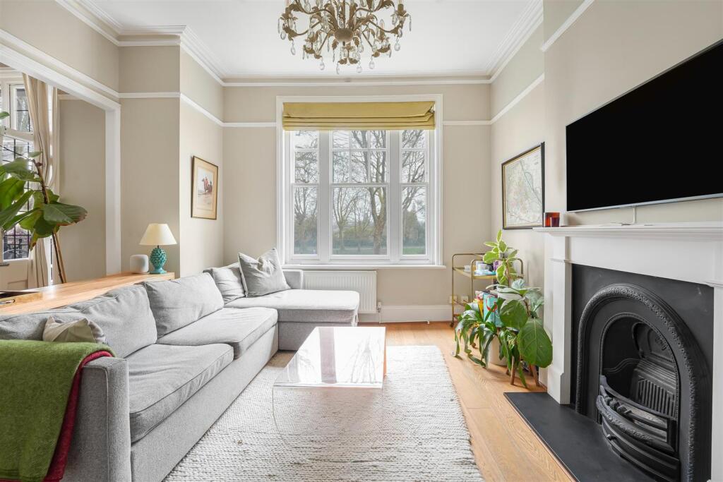 Apartment in London - View 5
