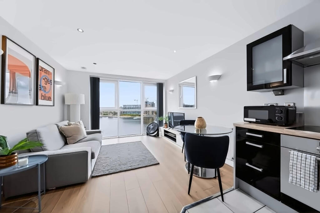 Apartment in London - More