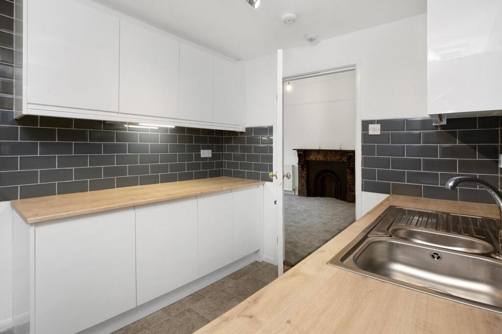 Apartment in Torquay - View 5