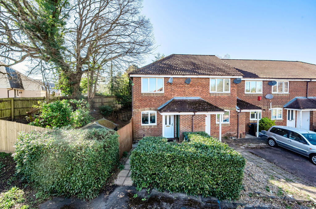 Main image of property: Milward Gardens, Binfield, Bracknell, Berkshire, RG12