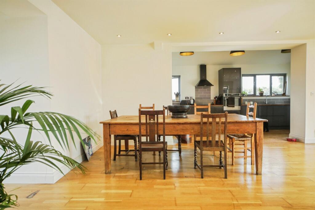 House in Ipswich - View 4
