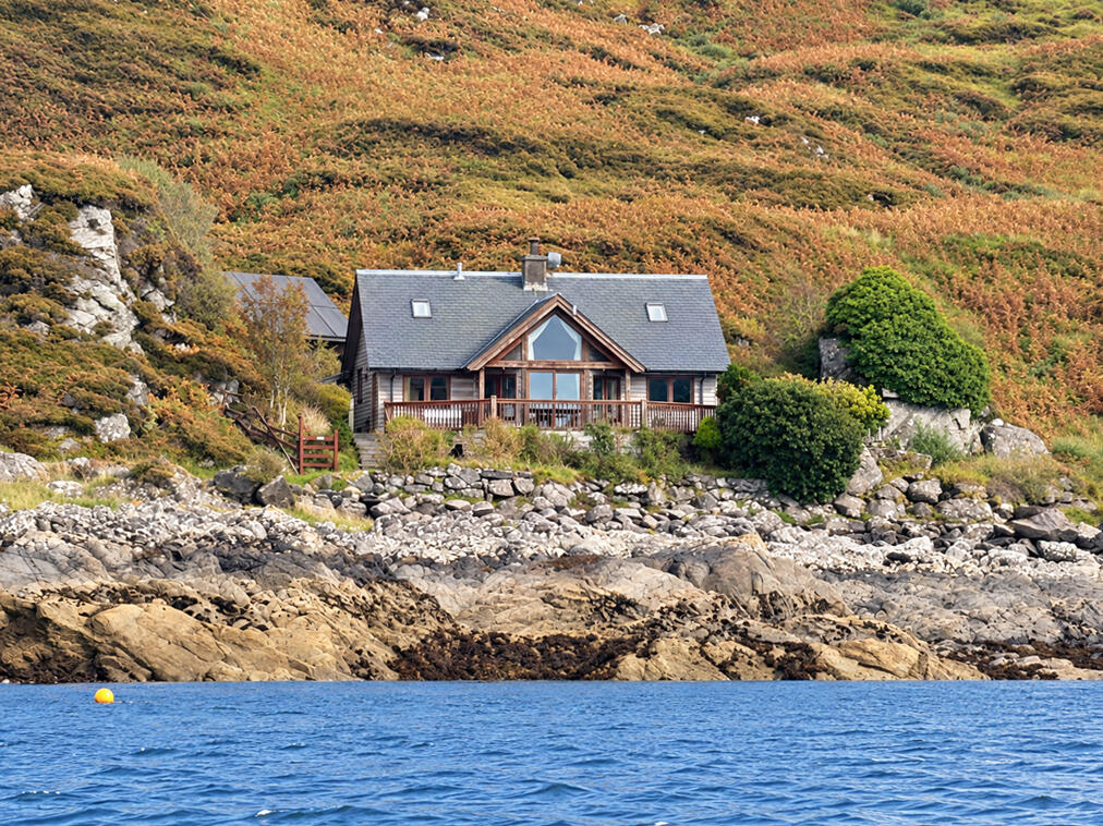 House in Perth, Highland - View 4