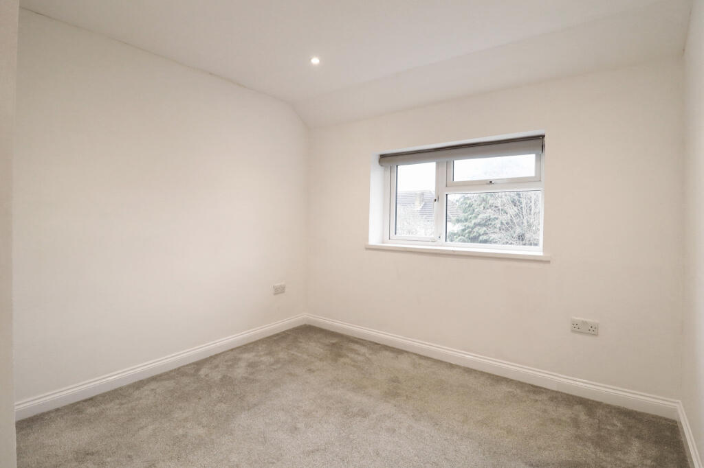 Leesons Hill, Orpington - More