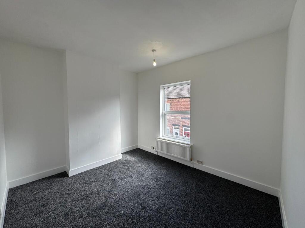 House in Wakefield - View 4