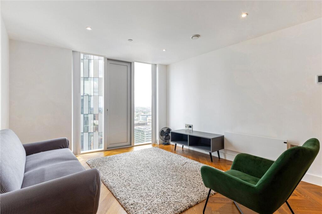 Apartment in Manchester, City Centre - View 2