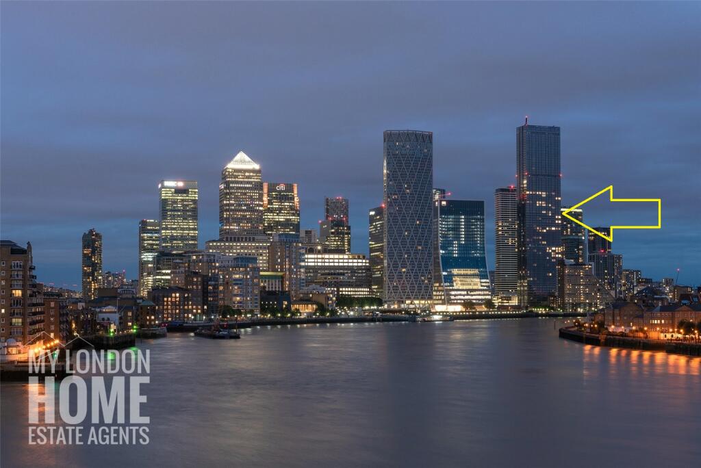 2-bed flat on Landmark Pinnacle, 10 Marsh Wall, Canary Wharf, E14, £1,030,000