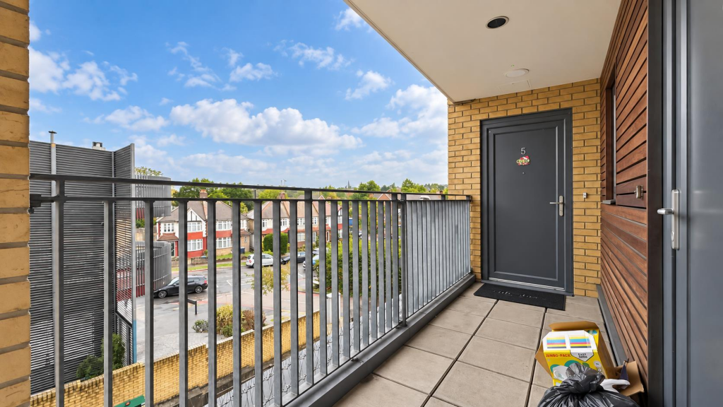 Apartment in London - View 3