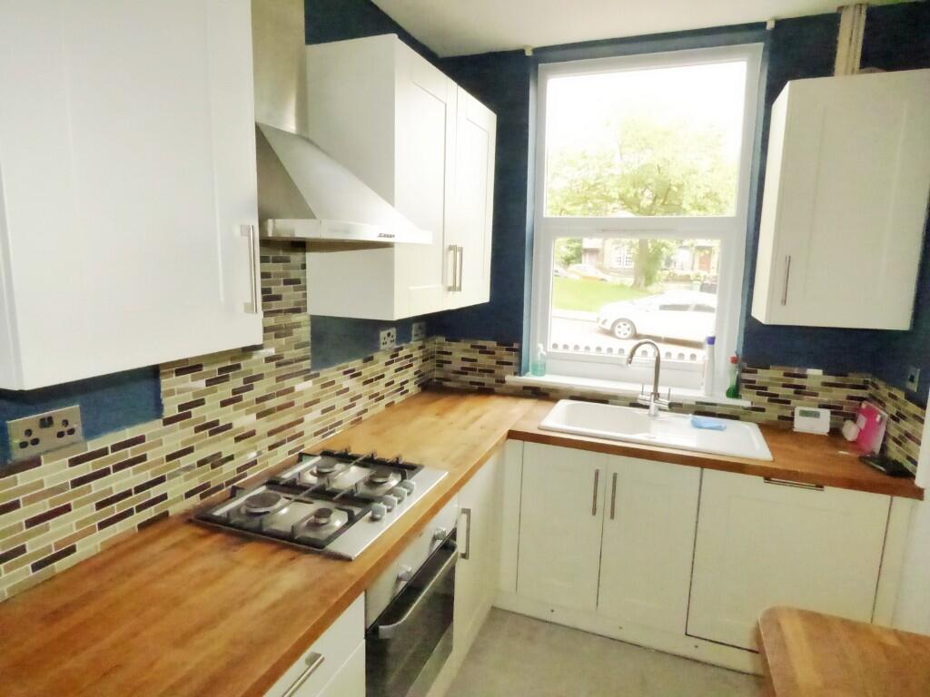 House in Leeds, New Scarbro', Bramley - View 4