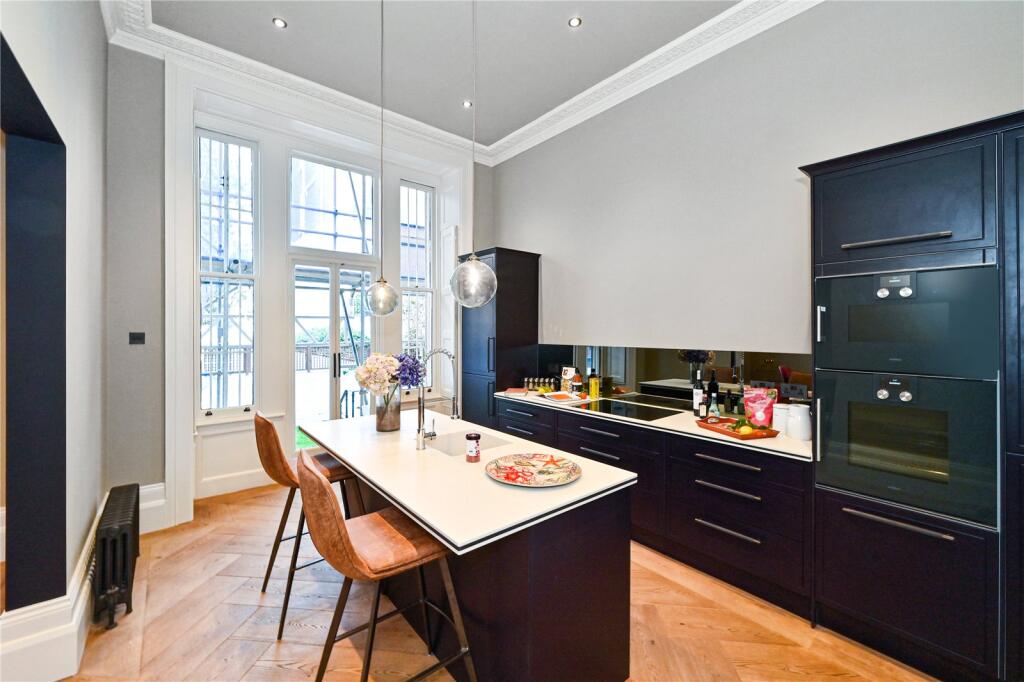 Apartment in London - View 3