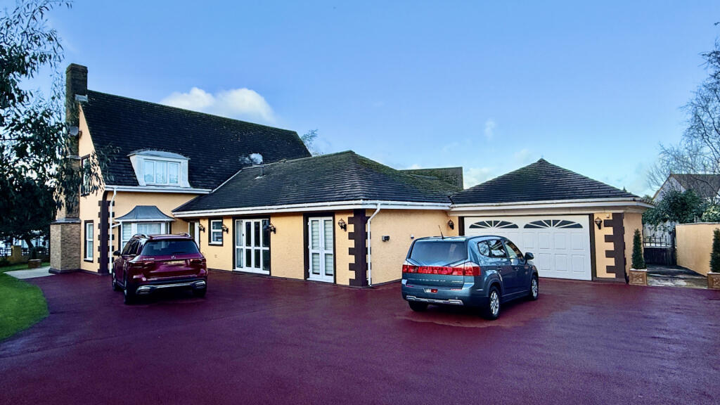 Main image of property: 15 Queens Valley, Ramsey, IM8 1NG