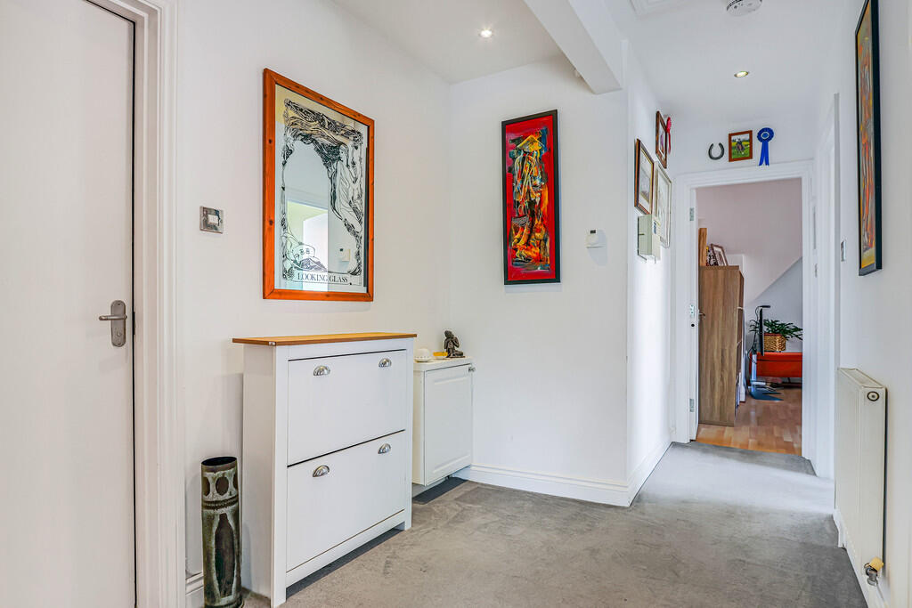 Apartment in Bournemouth, Boscombe - More