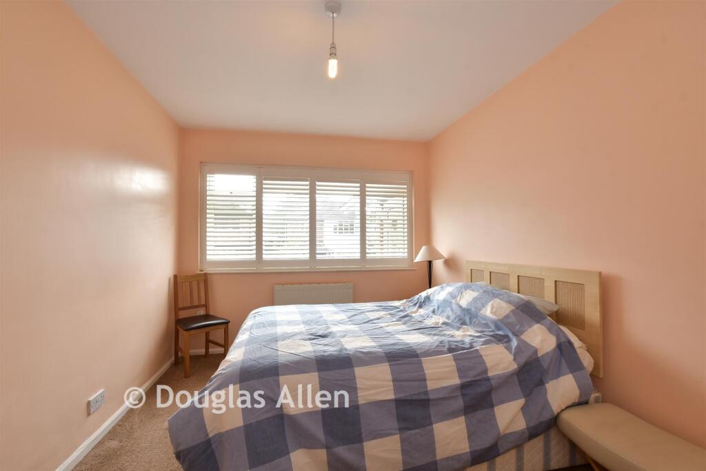 Dacre Gardens, Chigwell, Essex – pohled 6