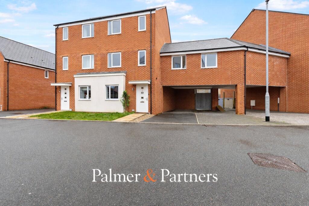 5-bed detached on Martin Hunt Drive, Stanway, Colchester, Essex, CO3, £400,000