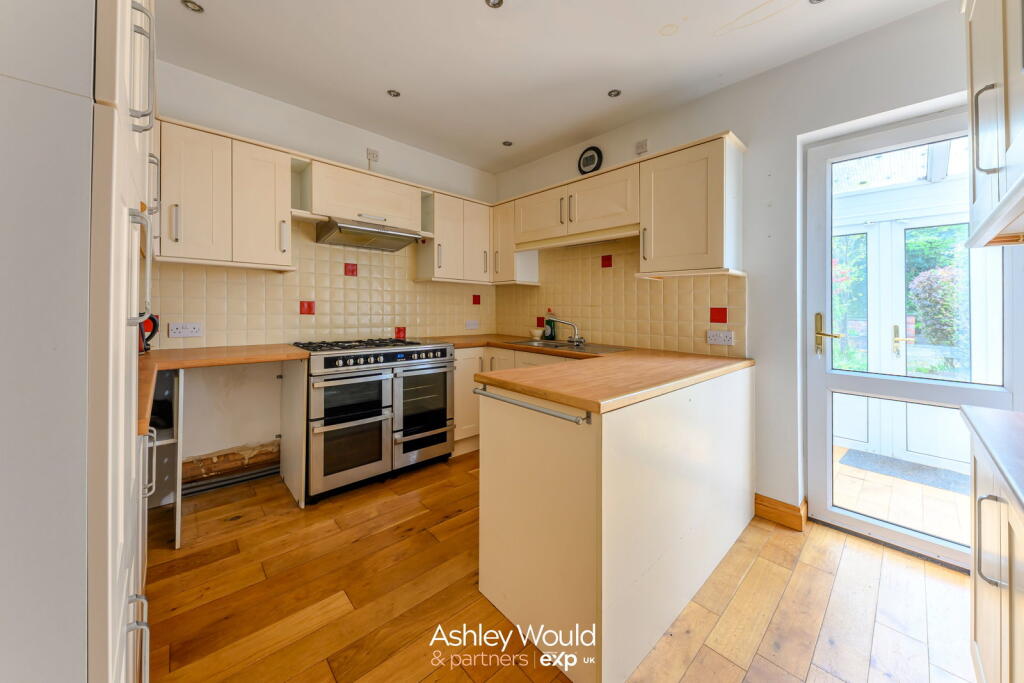House in Birmingham, West Midlands - More