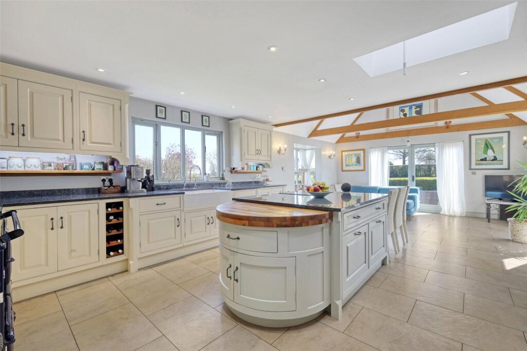 House in Uttlesford, Wellstye Green, Barnston - View 4