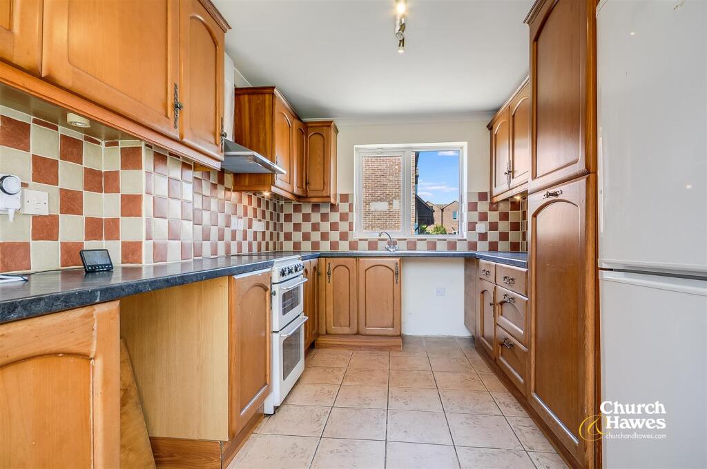 Galahad Close, Burnham-on-Crouch - View 4