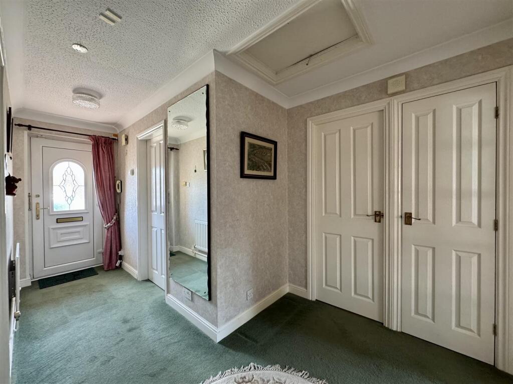 Twickenham Court, Wollaston, Stourbridge photo 4