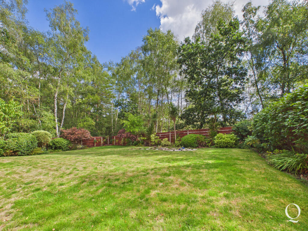 Portmore Close, Broadstone photo 5