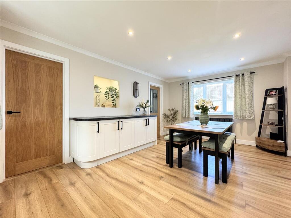 30, The Meadows, St. Dennis, PL26 photo 4