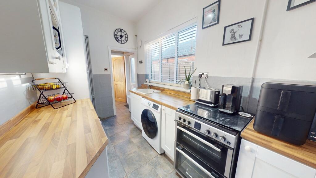 House in Stoke-on-Trent - View 4
