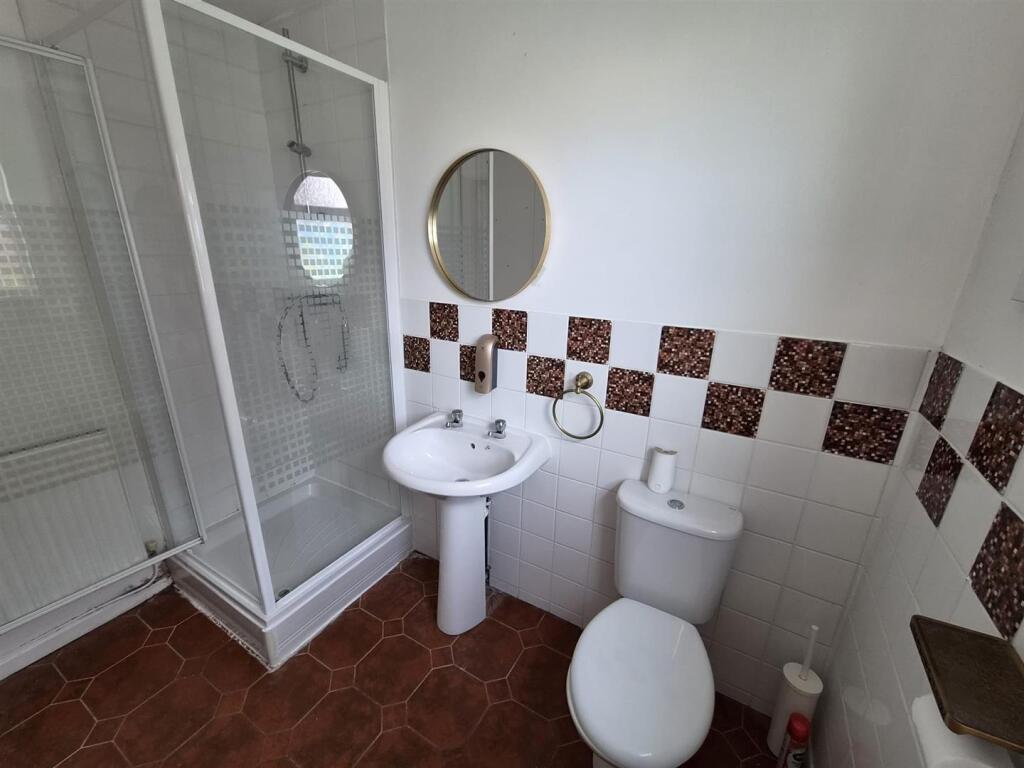 House in Llantrisant - More