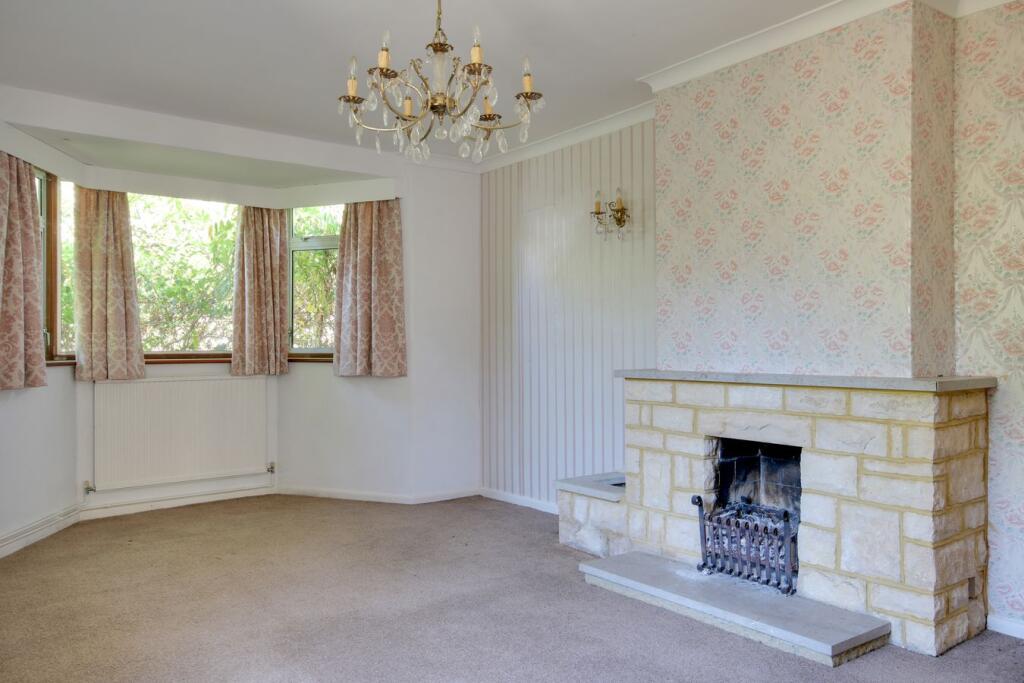 House in Landford, Nomansland - More