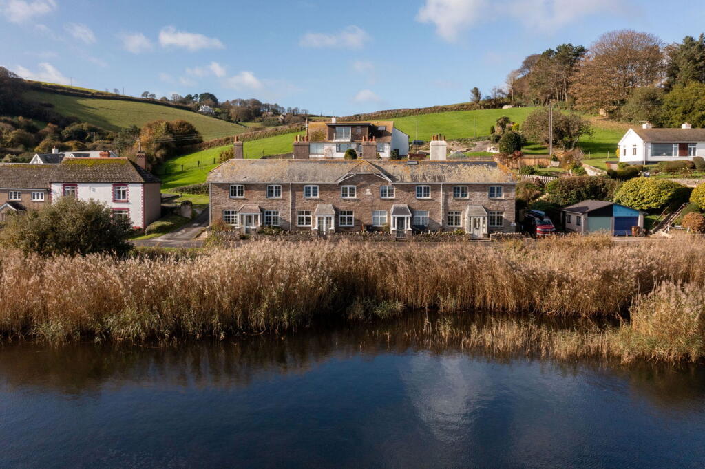 Main image of property: Lea Cliff, Torcross