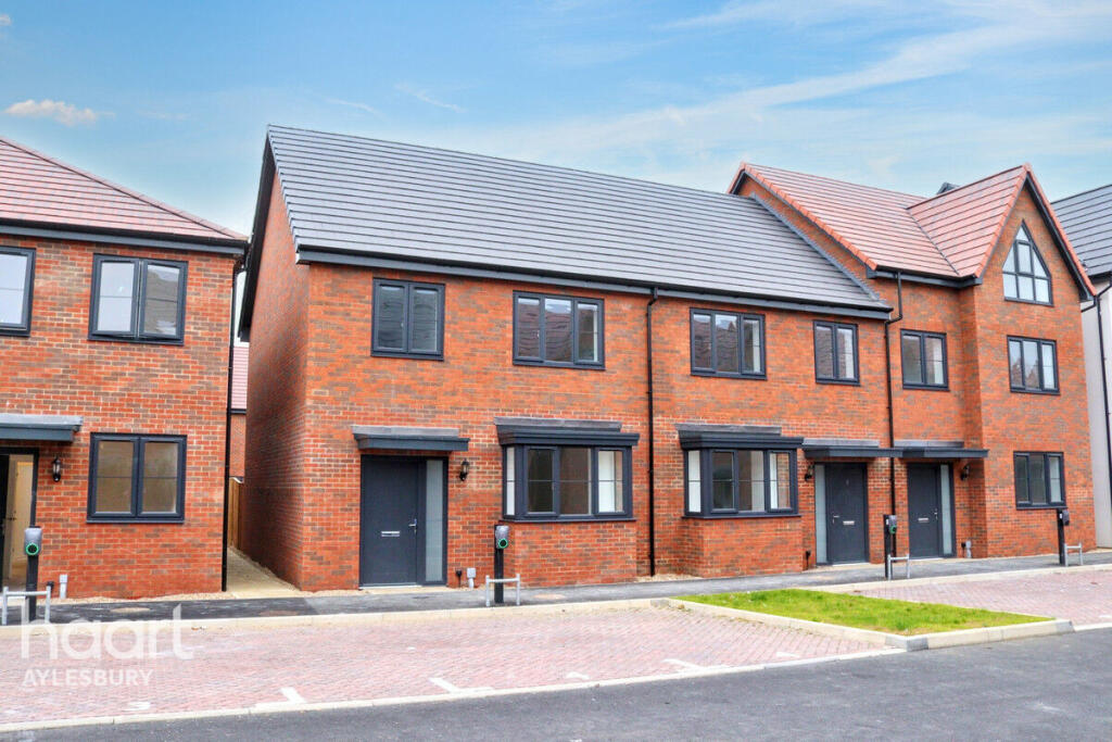 Main image of property: Eighth Avenue, Aylesbury