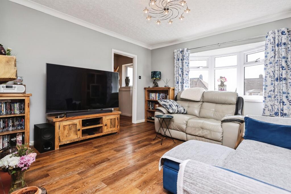 House in Sandwell, West Midlands - More