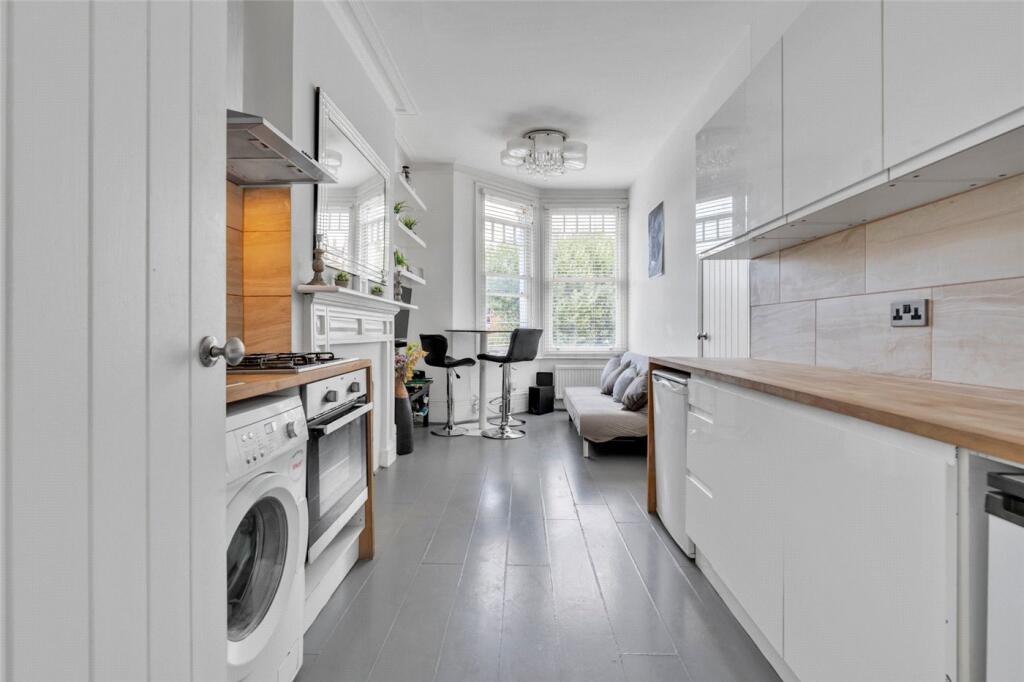 Apartment in London - View 5