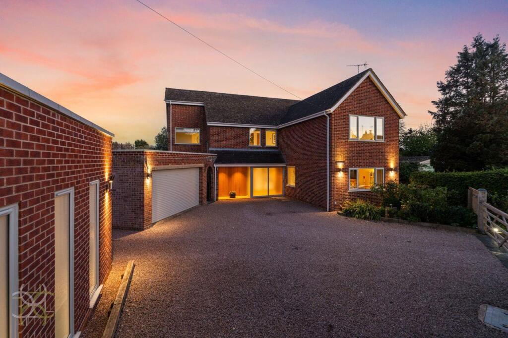 4-bed detached on Three Cocks Lane, Offenham, Evesham, £750,000