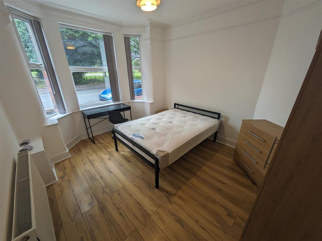 Platt Lane, Fallowfield, Manchester - View 4