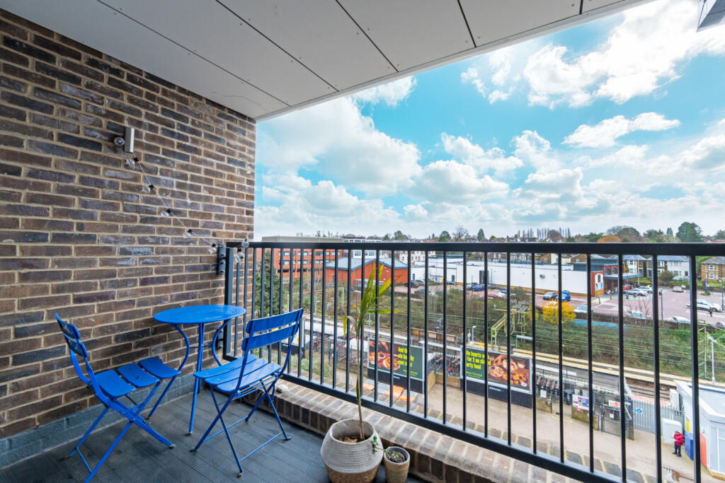 Apartment in East Hertfordshire, Hockerill, Bishop's Stortford - View 4