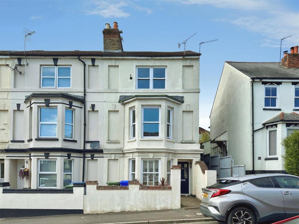 Main image of property: Waterloo Road, Aldershot